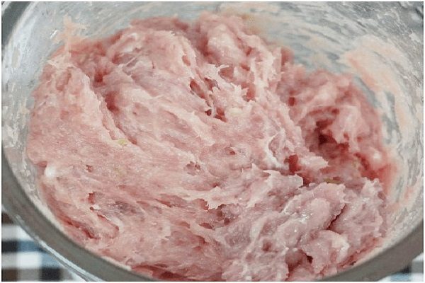 Cách quết giò sống bất bại vụng về mấy cũng làm được