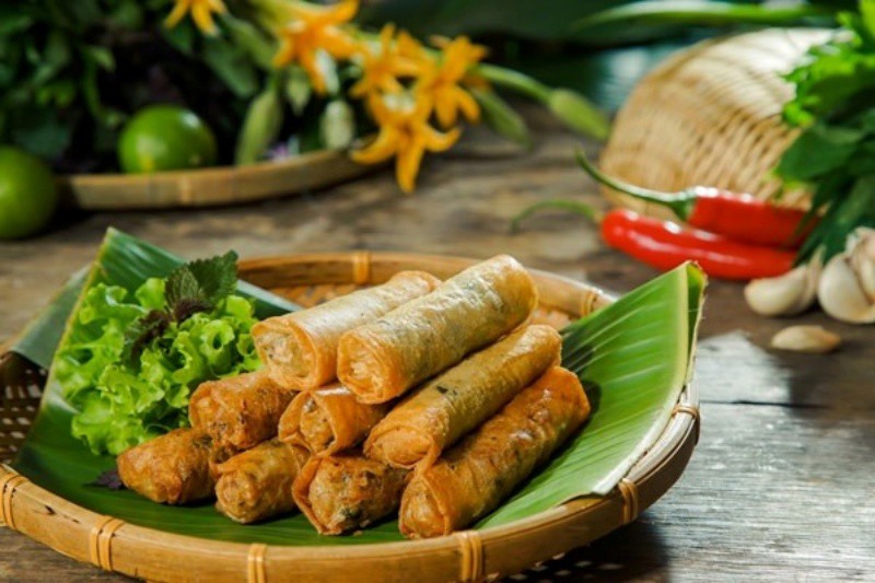 Cách làm nem rán thơm ngon giòn rụm vào dịp tết