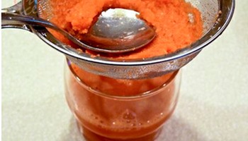 Nên làm gì với bã nước ép rau củ
