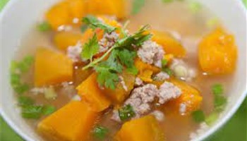Cách nấu canh bí đỏ tôm tươi thịt xay ngon ngọt hấp dẫn cực dễ tại nhà