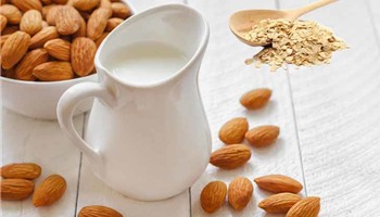 Cách làm sữa hạnh nhân yến mạch tại nhà giúp da chắc khoẻ